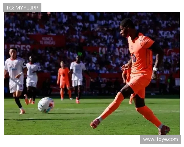 西甲半场桑切斯点射拉什福德破门塞维利亚领先巴萨2-1